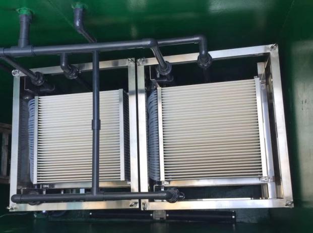 How to clean the membrane of MBR integrated wastewater treatment equipment?
