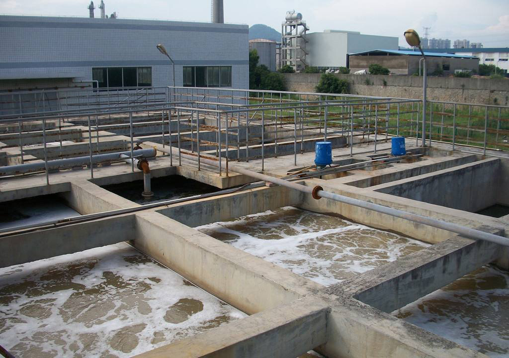 How to clean animal farm waste water？