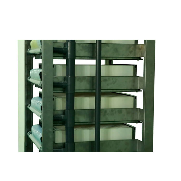 How to clean the reverse osmosis membrane components of pure water equipment?